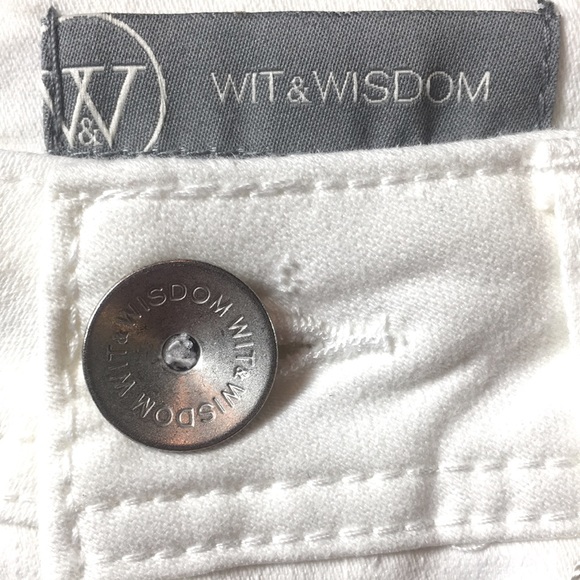 {WIT & WISDOM} White Straight Leg Cropped Jean Size 2 - Picture 5 of 11